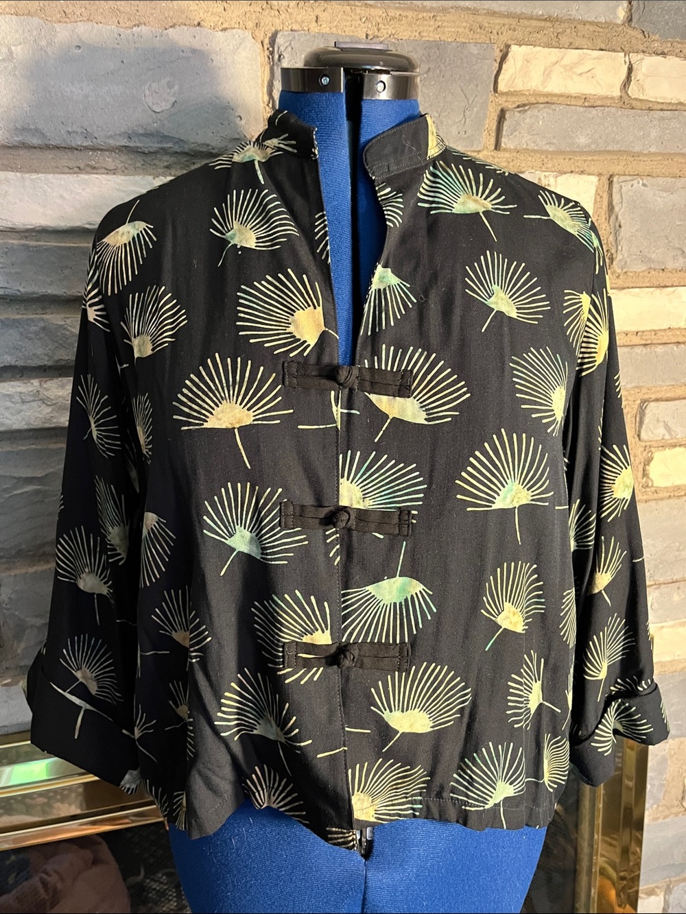 Sweet little summer jacket by Maggie B. Size XL